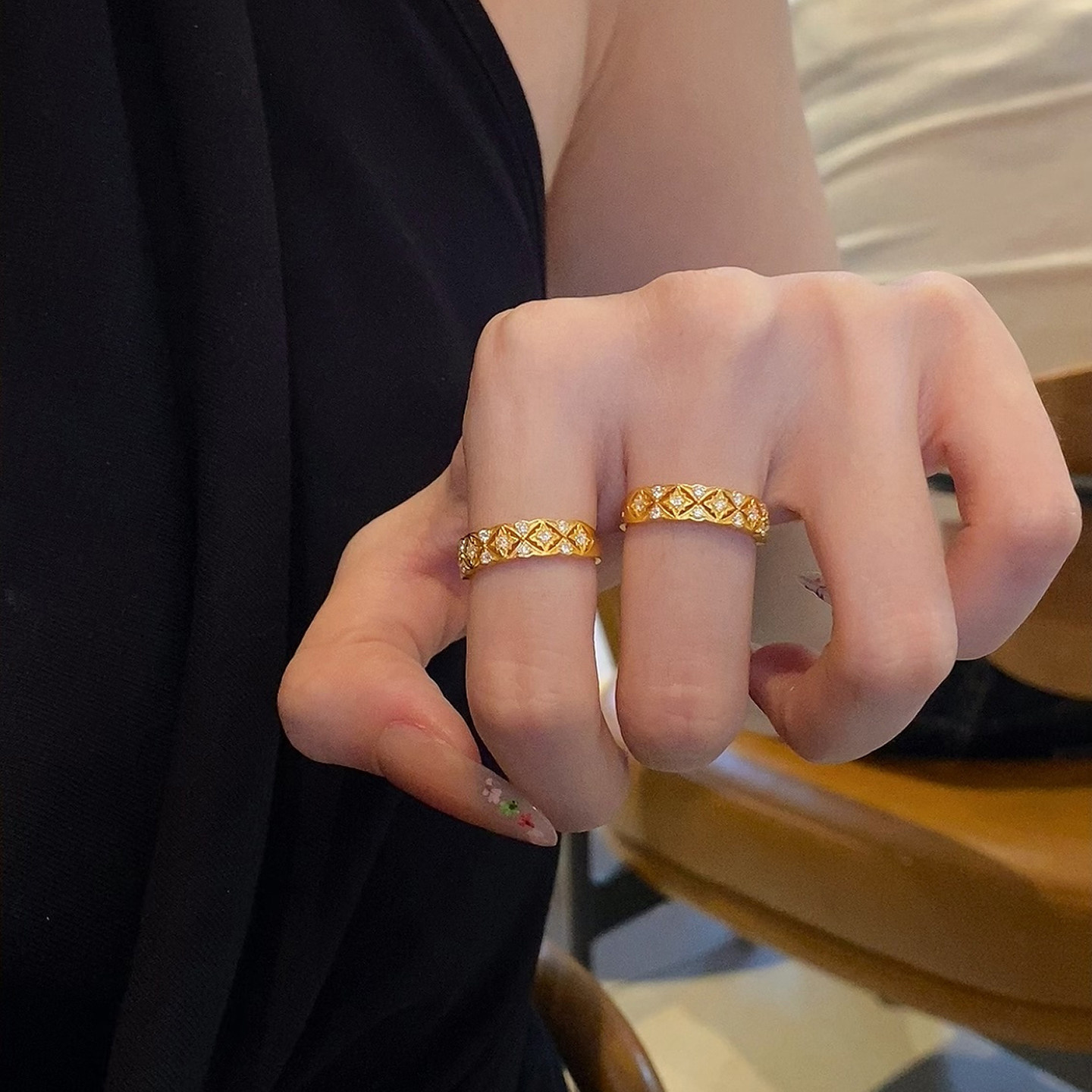 Queyunlai gold dot diamond ring 999 solid gold women's ring French retro rhombus ring fashion light luxury high-end