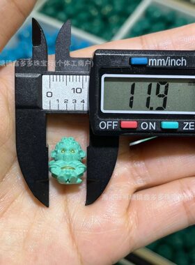 甄选科技松绿松石精工雕刻手工镶嵌象神悟空尸陀林等文玩手串精品