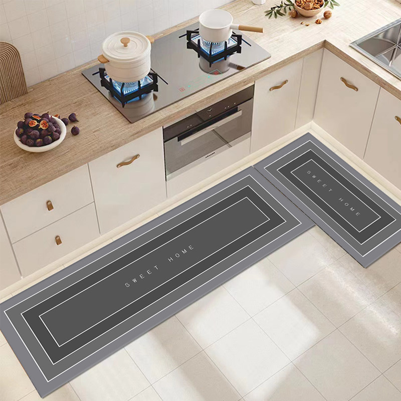 Special kitchen floor mats are non-slip and oil-proof, wipeable and wash-free carpets, stain-resistant and waterproof foot mats, and water-absorbent doorways.