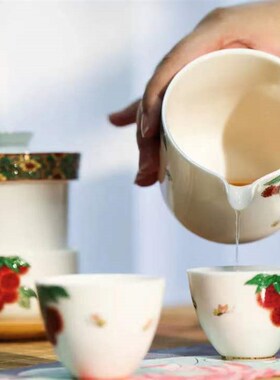 实体店经营广彩工艺品 广州手信礼品 荔枝茶具整套 红棉花彩绘