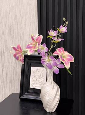 新款艺术抽象花瓶扭曲覆古插花装饰摆饰北欧简约ins风3D打印轻奢