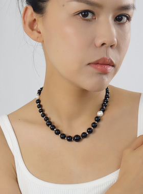MANBERYL漫宝琳黑色玛瑙项链女简约百搭锁骨链气质秋冬珍珠毛衣链