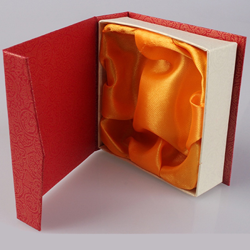 抖音新款手镯简单款佛珠水晶手链盒 tsangkai曾家银手链