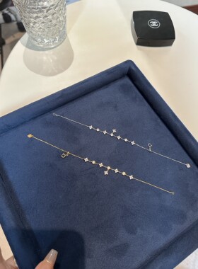 S925纯银轻奢四叶草网红同款高级感繁花簇拥浪漫满天星手链
