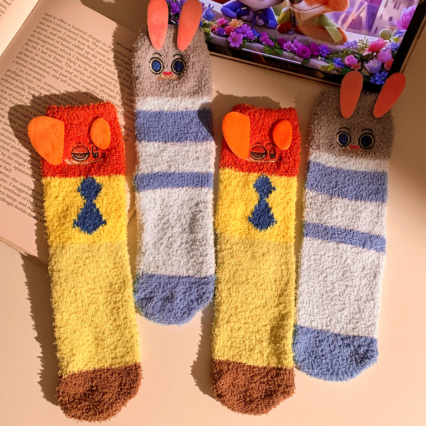 可爱朱迪尼克珊瑚绒袜子女冬季加厚保暖情侣居家地板毛绒袜中筒袜,淘宝优惠券,粉丝福利购,淘宝优惠卷