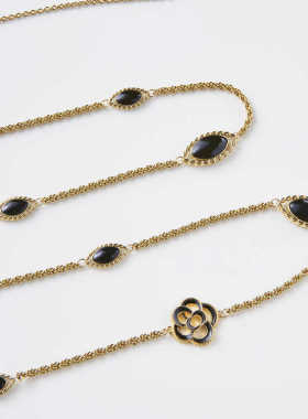 【罗娜专属】FOR DAYS 新款山茶花系列黑色椭圆长款项链