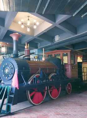 复古火车头景区商场美陈道具