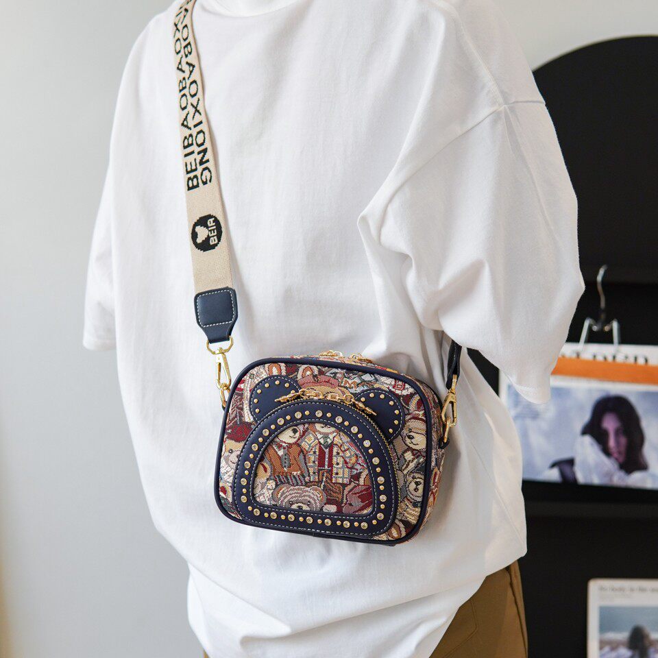 2025新款时尚休闲手机包百搭ins卡通帆布小方包单肩斜挎包小包包,淘宝优惠券,粉丝福利购,淘宝优惠卷