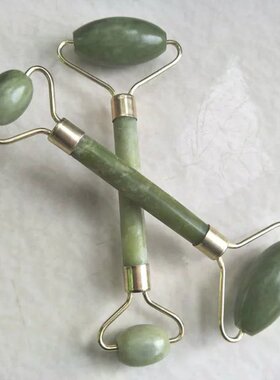 正品天然玉石脸部按摩器圆滚按摩玉石刮痧板按摩器。