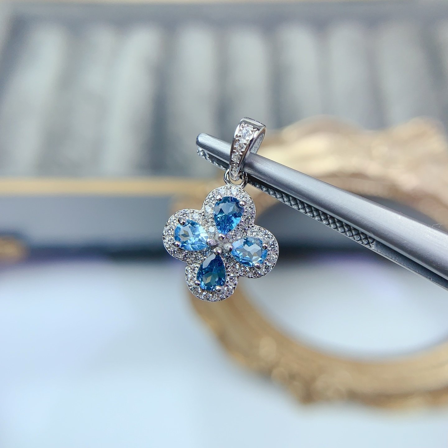 新款925银四叶草吊坠3x4mm托帕石百搭时尚轻奢女复古精致可选空托,淘宝优惠券,粉丝福利购,淘宝优惠卷