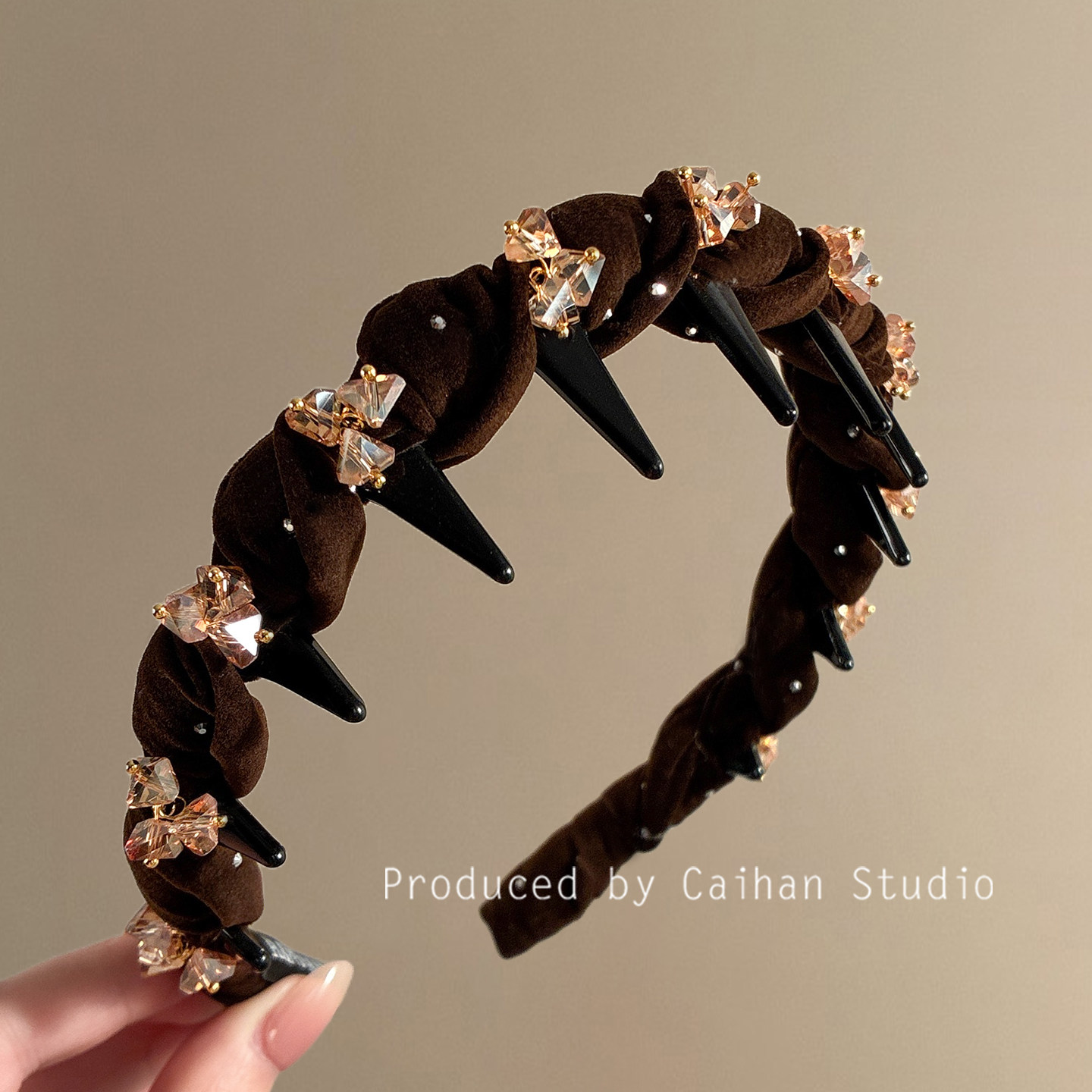 茶棕慕斯~复古丝绒仿水晶发箍高级感轻奢满天星带齿头箍旅行发卡,淘宝优惠券,粉丝福利购,淘宝优惠卷