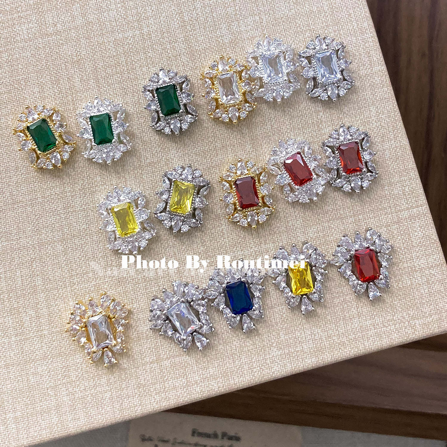 新款美甲锆石高级轻奢款式爆闪成品百搭方钻十字架指甲饰品四边形,淘宝优惠券,粉丝福利购,淘宝优惠卷