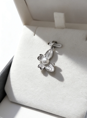 天然淡水珍珠极光小灯泡AK蝴蝶吊坠耳钉套装5-6mm新年福利酬宾