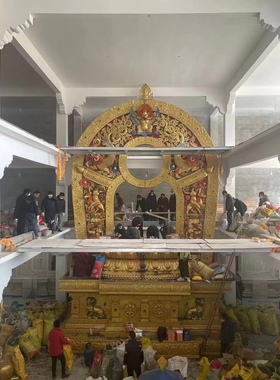 大型铜雕藏传佛像雕塑定制