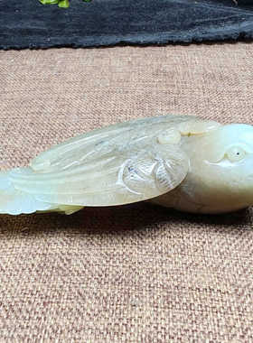 老鹰手镯和田玉且末糖青白玉