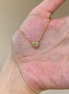 PURE清透鸢尾花闪钻爱心吊坠项链女ins轻奢简约精美千金风锁骨链
