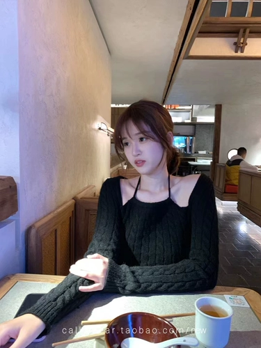 Трикотажный лонгслив, демисезонный черный свитер