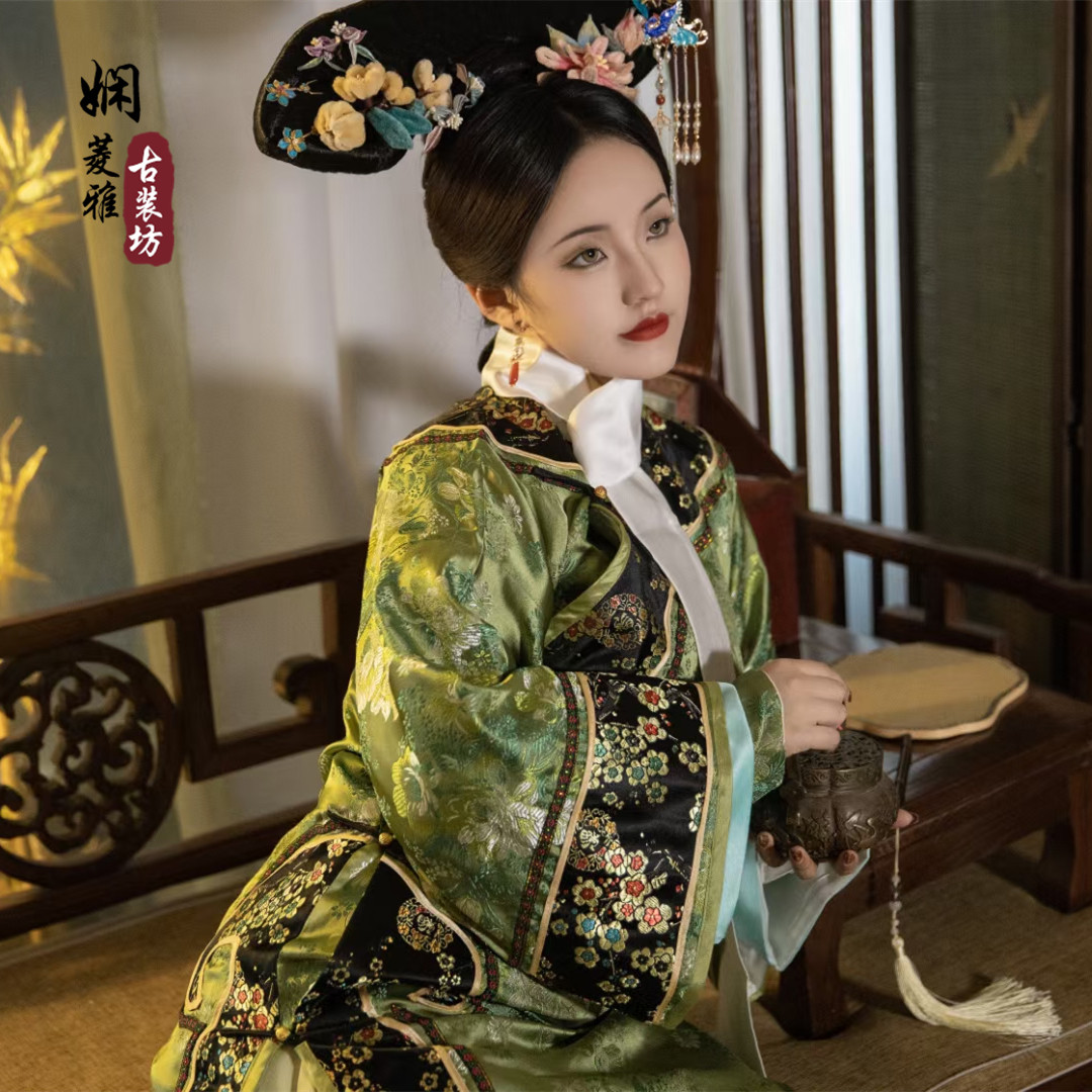 清朝影视古装甄嬛传妃子格格旗装步步惊心皇后宫女演出旗服实物图_虎窝淘