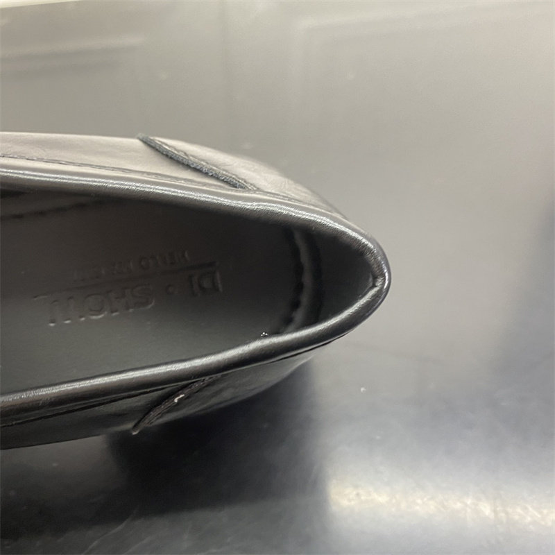 2026年英伦风乐福鞋女黑色圆头皮带扣一脚蹬百搭通勤金属装饰单鞋,淘宝优惠券,粉丝福利购,淘宝优惠卷