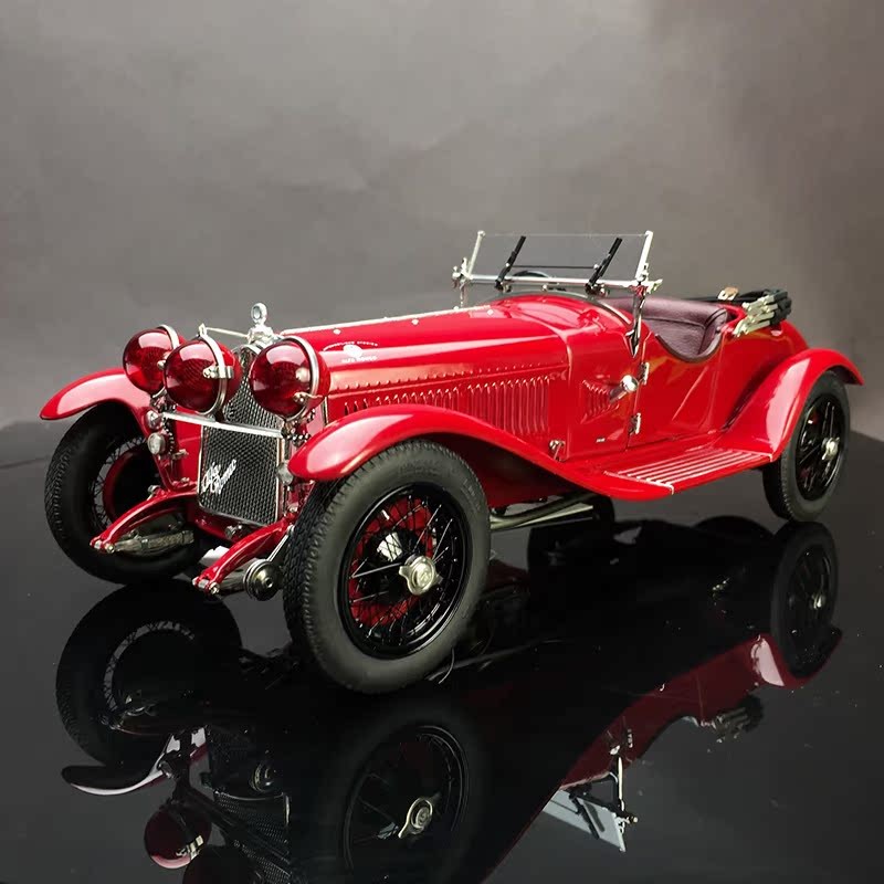 沙沙汽车模型CMC1:18阿尔法罗密欧ALFA ROMEO 8C汽车模型收藏摆件 - 图2