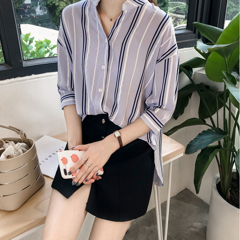 万艾肖地依舍衬衫女设计感小众胖MM条纹雪纺短袖夏新款打底衫V领大码上衣2