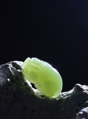 俄罗斯碧玉苏工貔貅吊坠碧玉貔貅