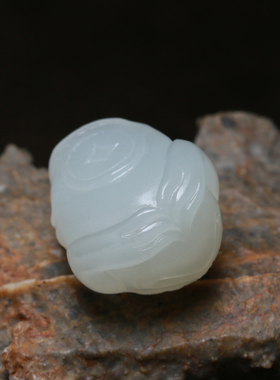 玉德堂新疆和田玉白玉籽料苏工三足金蟾戒面玉蟾吊坠配饰镶嵌DIY