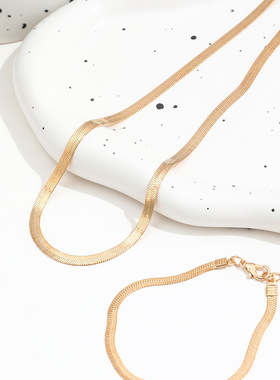 Fashion classic simple snake collar bone chain suit female