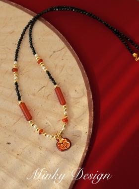 「榛果朗姆」原创小众颈链秋冬红色高级感项链女气质锁骨链设计感