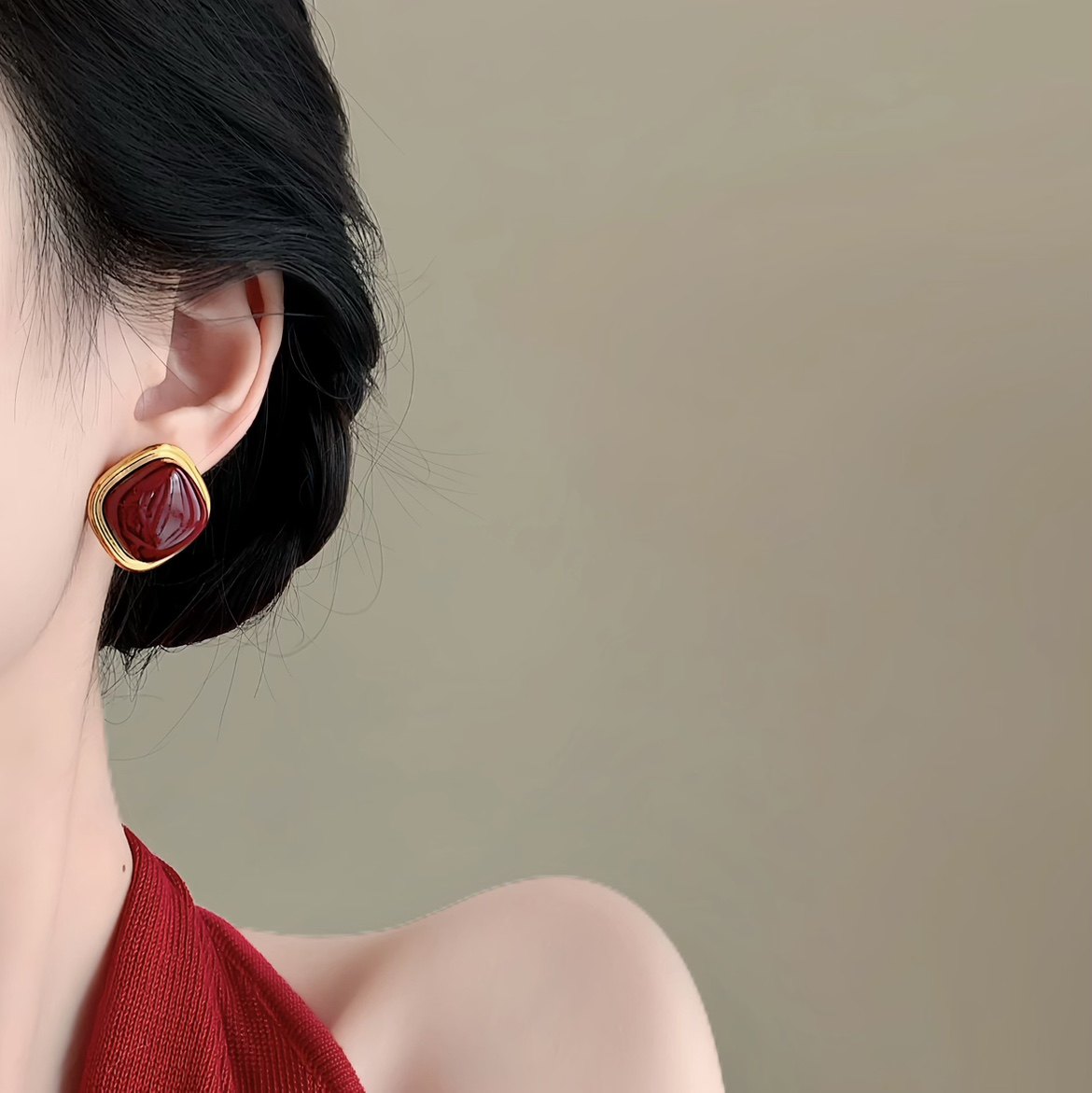 「暖红沁心」方形耳钉高级感蚊香盘耳夹红色耳坠女无耳洞耳环耳饰 - 图0