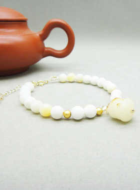 手饰品天然贝壳原创轻奢女款手链