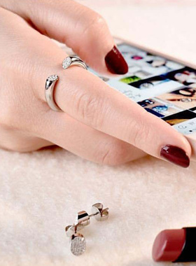 女官方戒指授权ck专柜闪耀