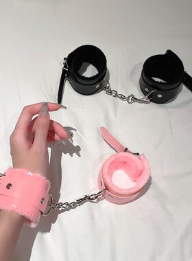 道具手铐毛绒pu皮革剧本杀游戏COS道具手錬加重情侣加厚脚铐男女