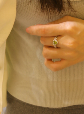 橄榄王冠轻奢时尚绿色爱心开口戒