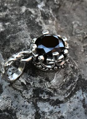 男女复古镶嵌黑白钻皇冠造型小众款宫廷泰银吊坠925纯银情侣挂件