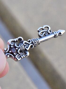 进口女士925纯银宫廷镶钻钥匙坠