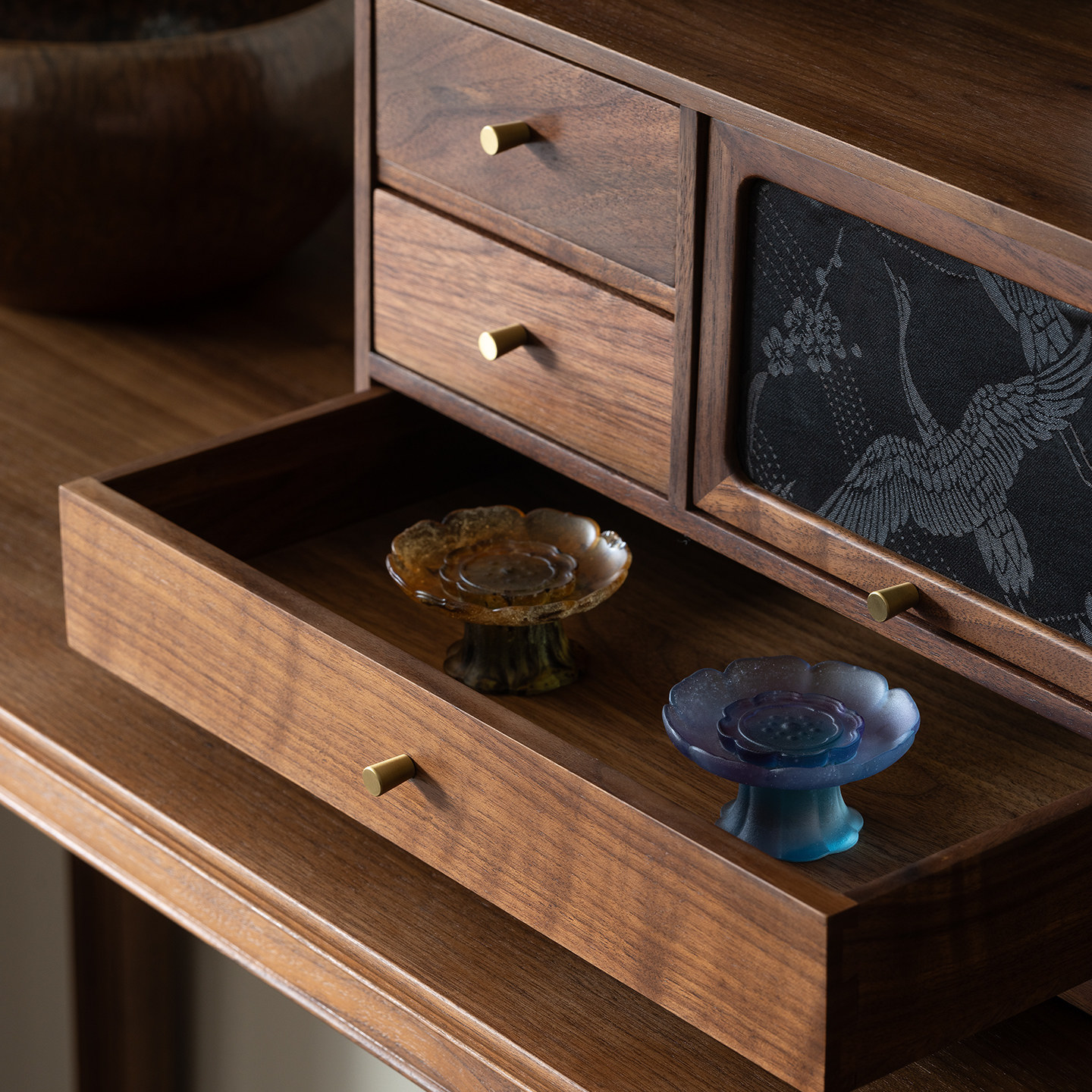 Zhenmuqiyu black walnut tea set display storage cabinet