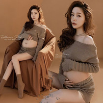 Pregnant woman Photo Costume Shadows of Pregnancy Mommy Photography Private Room Writing True Art Photos Knitted Sweater Suits Pregnant Woman PHOTOS