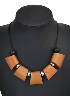 木质斧头形吊坠项链女式几何复古串珠项链新款流行饰品配饰