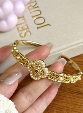 新中式轻奢镂空四叶草珍珠戒指项链手镯女民族风奢华精美配饰套装