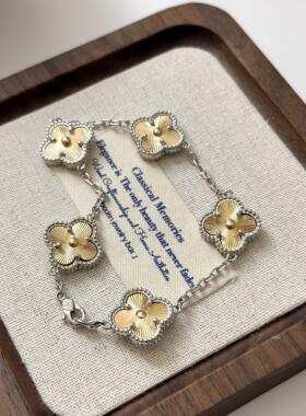 金色四叶草花朵手链女2024新款爆款精致时尚轻奢高级感百搭手饰