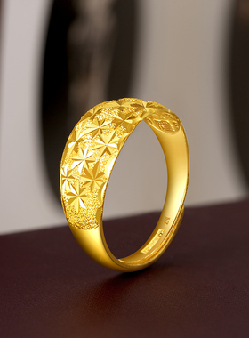 珠宝活口送女友黄金戒指