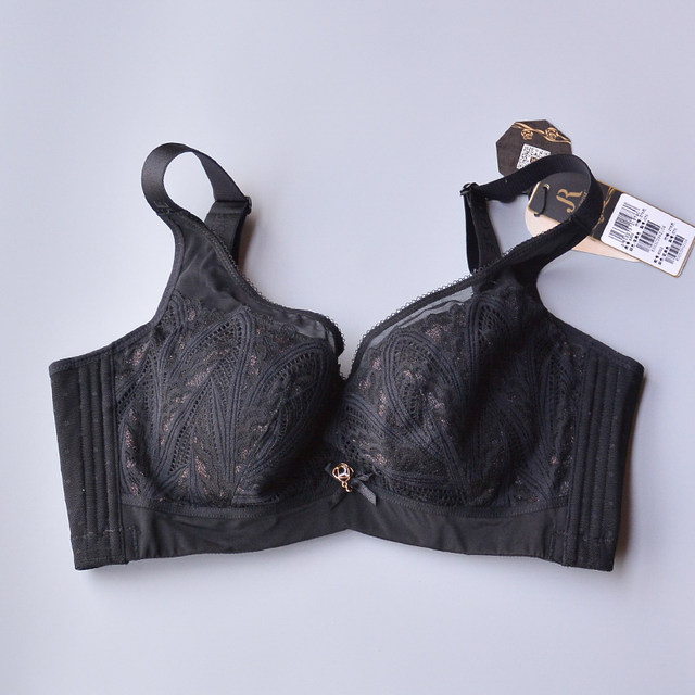 June Rose 6303 genuine push-up, soft steel ring adjustable underwear, thin cup C, big breasts appear smaller