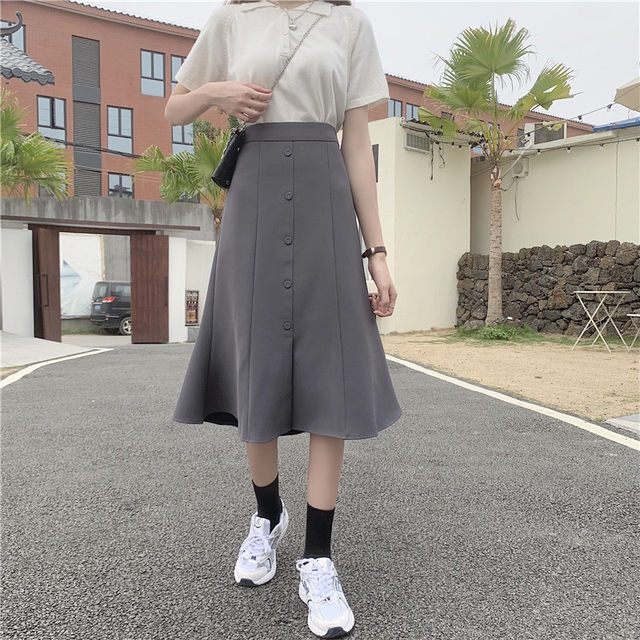 Large size skirt with ruffled design that covers the crotch and covers the buttocks