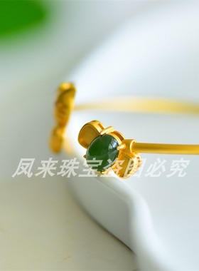 新疆天然和田玉碧玉凯蒂猫手镯