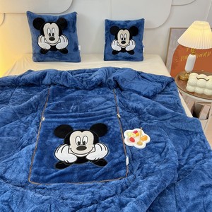 冬季迪士尼双面北极绒米奇抱枕被两用沙发靠枕办公室靠垫午睡汽车