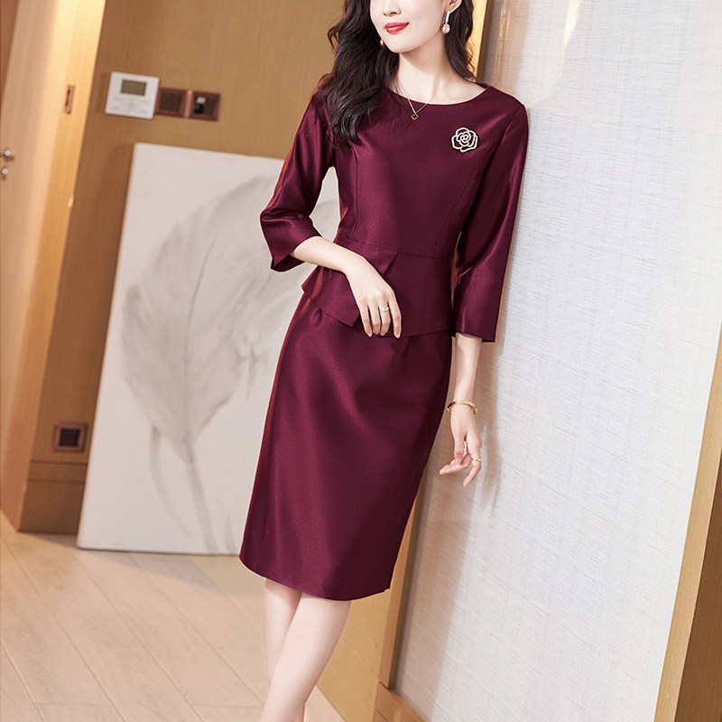 秋季酒红礼服2022新款名媛连衣裙 jinkaix连衣裙