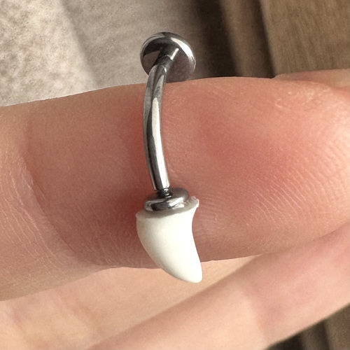 Shinma疯狂动物城【盖瑞毒牙】钛合金平底白色虎牙钉铆钉可爱唇钉 - 图2