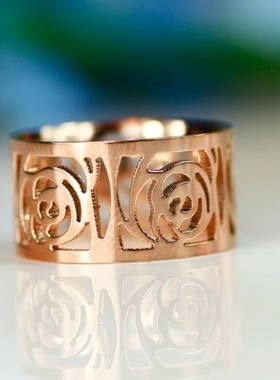18k玫瑰金山茶花戒指女日韩钛钢指环对戒食指婚戒