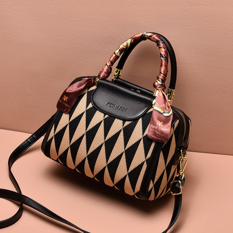 2023高级感波士顿手提2022潮枕头包 韩慕妮女士包袋